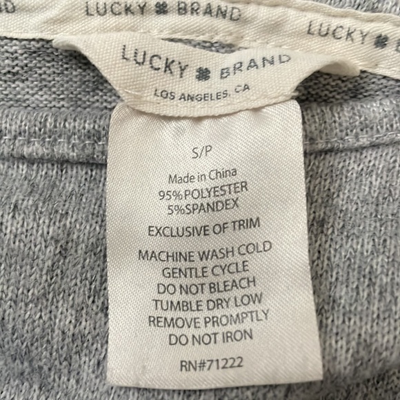 Lucky brand top size, small color, gray, and pink - Picture 4 of 5